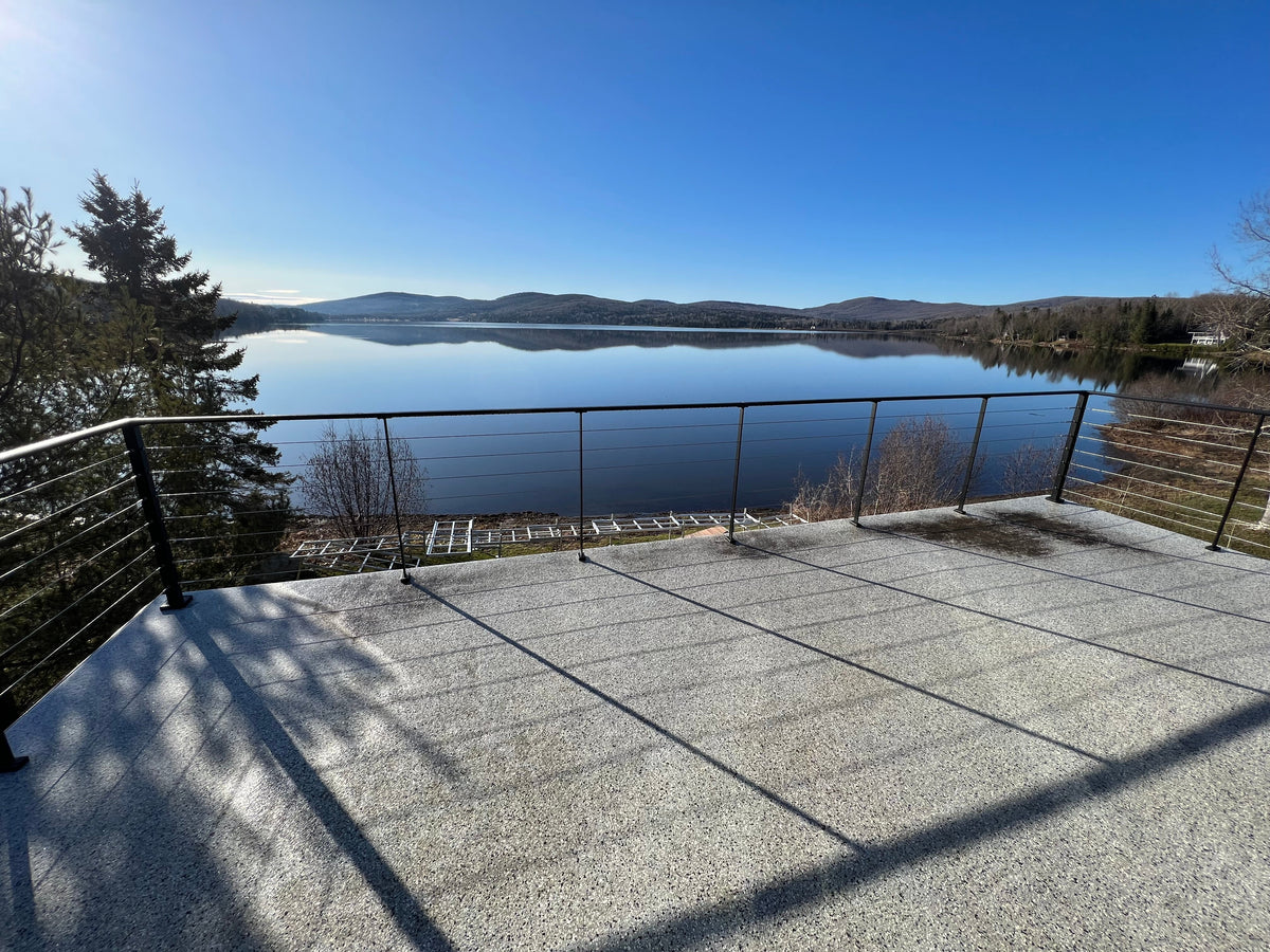 Aluminum post for cable railing – 1½’’ x 1½’’ – Matte Black - Gauthier De LaPlante