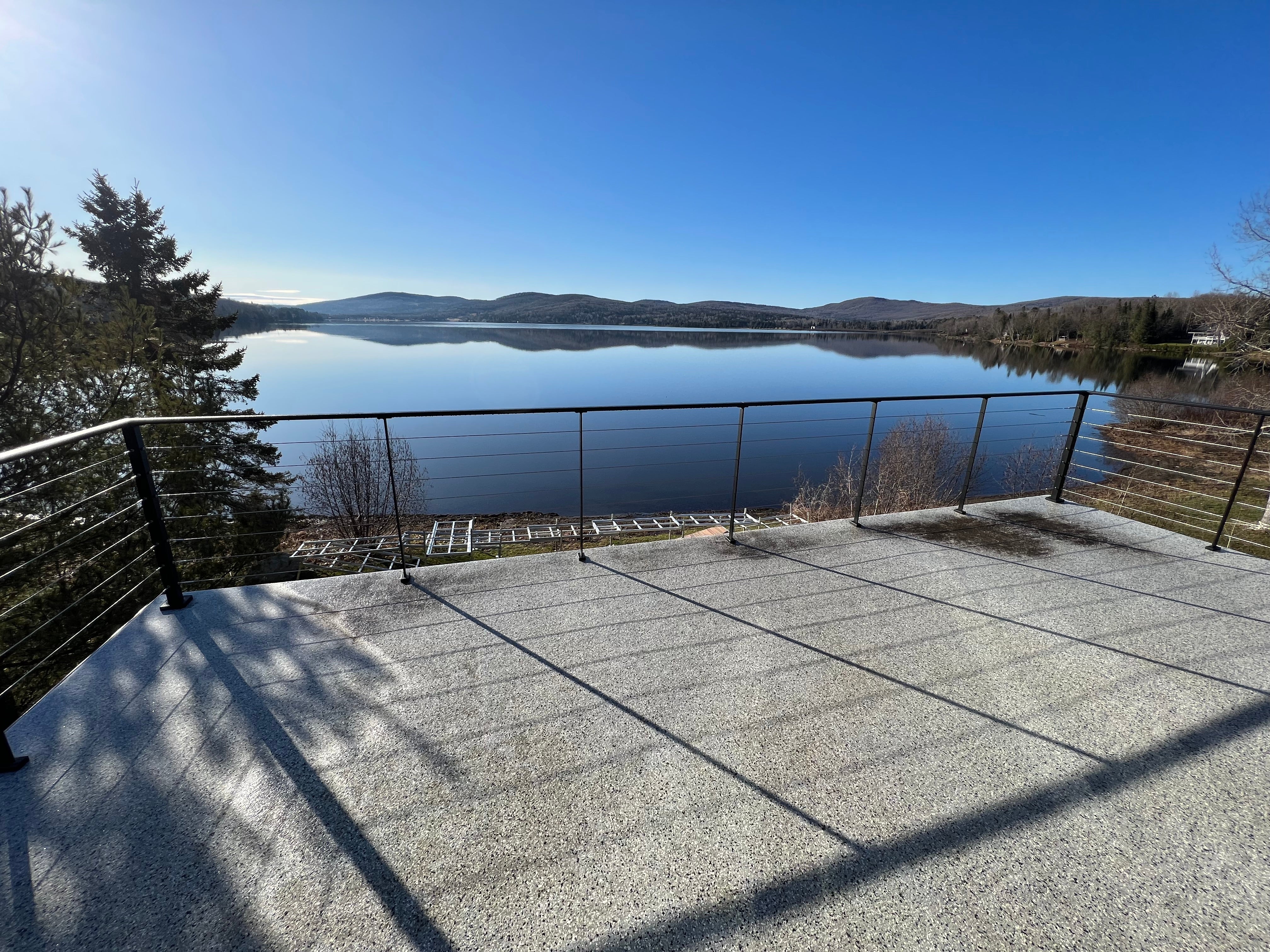 Aluminum post for cable railing – 1½’’ x 1½’’ – Matte Black - Gauthier De LaPlante