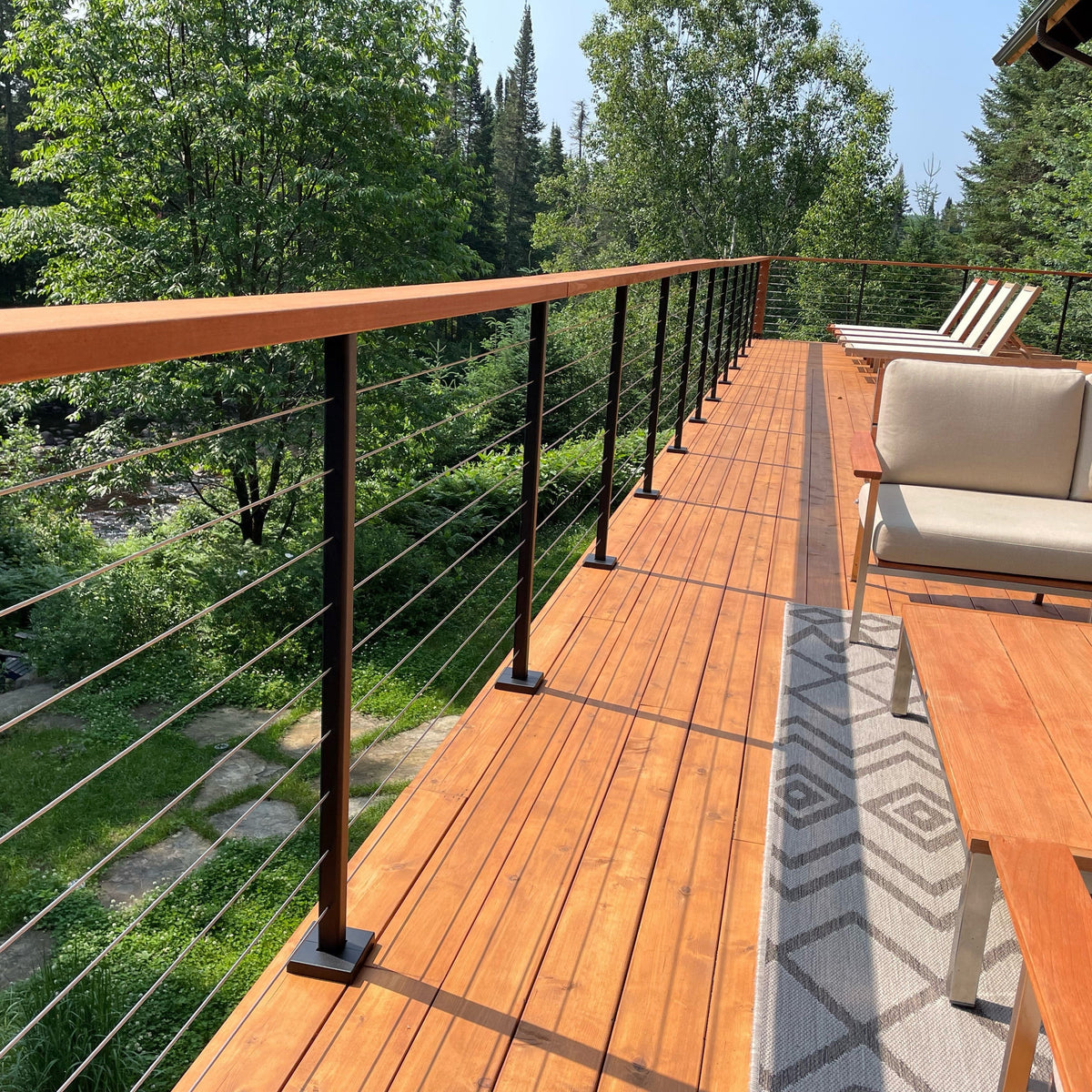 Aluminum post for cable railing – 1½’’ x 1½’’ – Pre - drilled – Surface Mounted – Matte Black - Gauthier De LaPlante