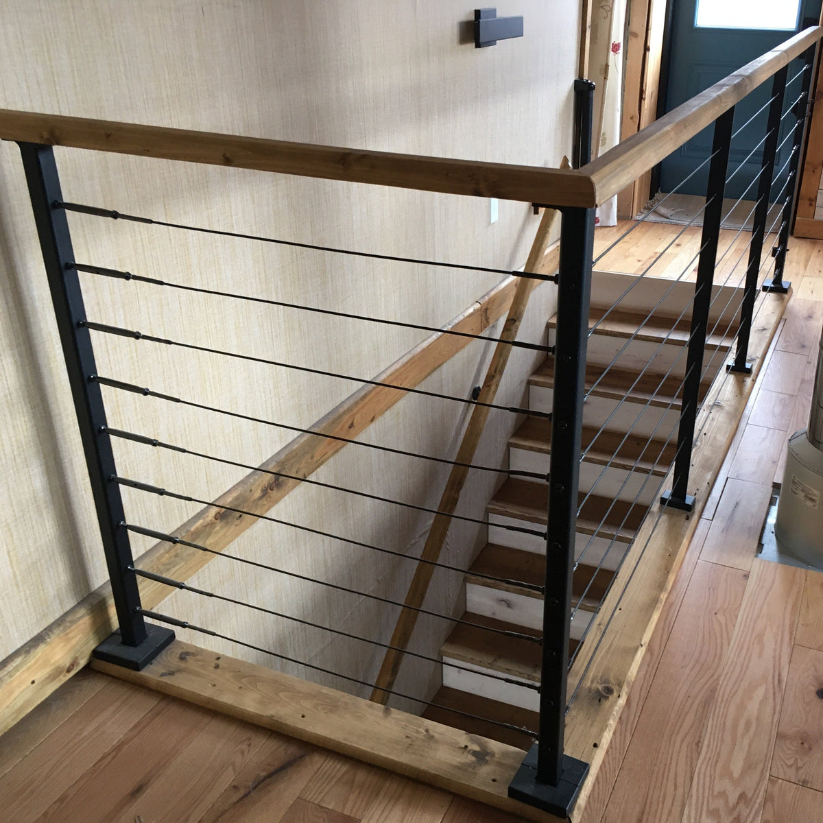 Nautica Cable Railing System - I – Metal Post - Black - Gauthier De LaPlante